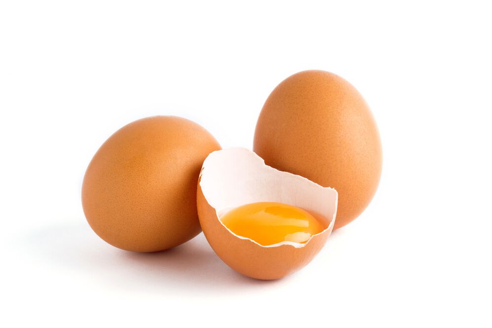 Eggs have a low calorie content but keep you full for a long time. 